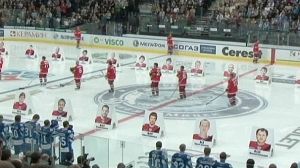 L’hommage à l‘équipe de hockey russe décimée dans un crash aérien
