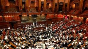 Le gouvernement Berlusconi gagne le vote de confiance sur le plan d’austérité