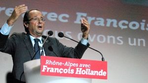 Hollande en campagne à Lyon : “donner un successeur à François Mitterrand”