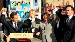 Libyans hail Cameron, Sarkozy