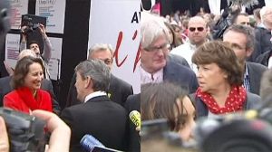 French Socialists court far left