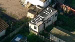 Clashes feared in UK as travellers are evicted