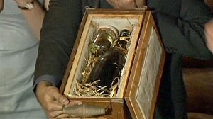 Briton buys the world’s oldest bottle of bubbly