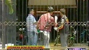 Suicide bomber targets Indonesian church