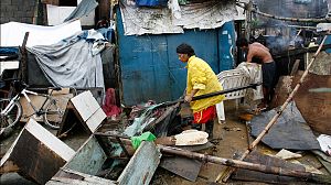 Philippines: des dizaines de morts et disparus après le passage du typhon Nesat