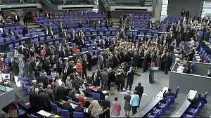 German MPs agree euro zone bailout boost