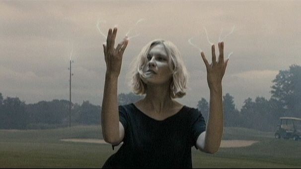 Kirsten Dunst glänzt in “Melancholia”