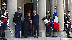 Papandréou répète ses promesses à Paris