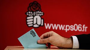 French Socialists hold historic vote