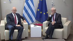 Euro zone ministers court banks over Greece