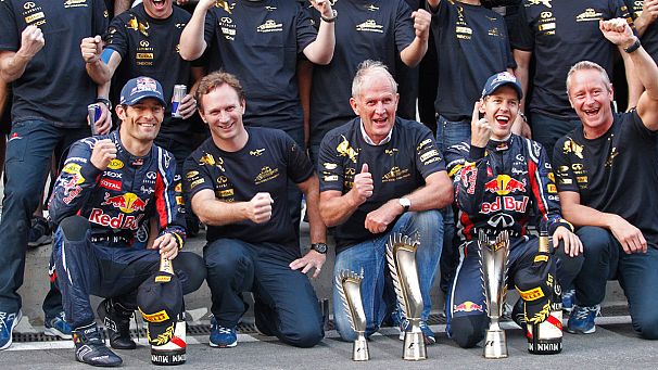 Vettel dá título mundial à Red Bull