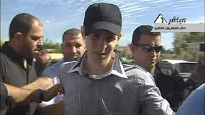 Gilad Shalit freed and handed over to Israel