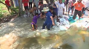 Thai floods threaten Bangkok