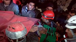 Thirty hours buried alive after Turkish quake