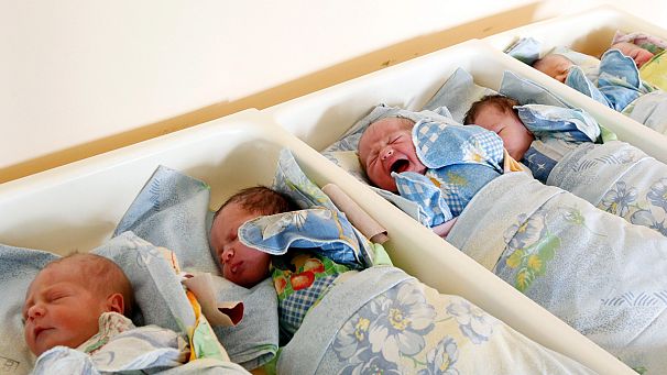 População mundial aumenta e é mais velha