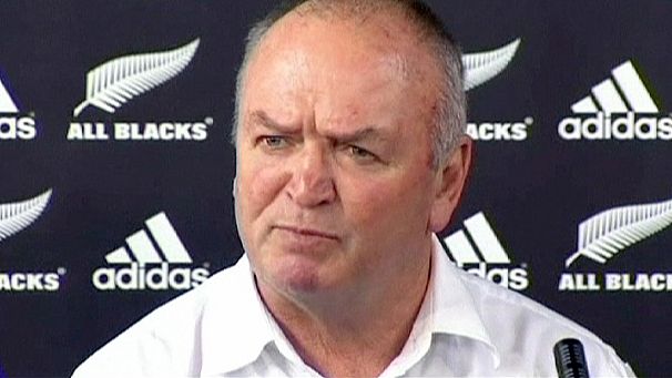 Graham Henry steps down