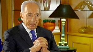 Shimon Peres: military option against Iran closer