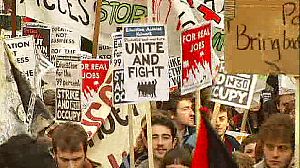 Trouble flares during student demo in London