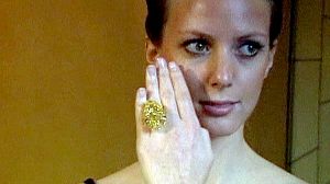 Un diamant jaune vendu plus de huit millions d’euros