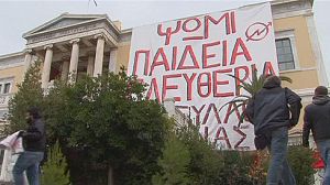 Grèce: le slogan de la révolte étudiante de 1973 reste d’actualité