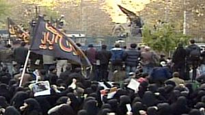Iran : des manifestants vandalisent l’ambassade britannique