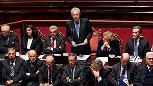 Mario Monti présente son plan de rigueur aux députés