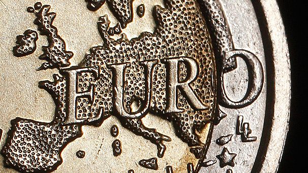 Euro zone growth remains weak