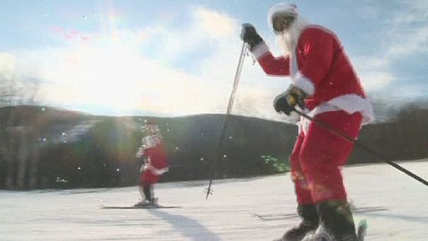 Skiing Santas in USA
