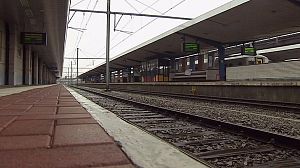 Transports : pas de trains en Belgique, les aéroports toujours perturbés en France
