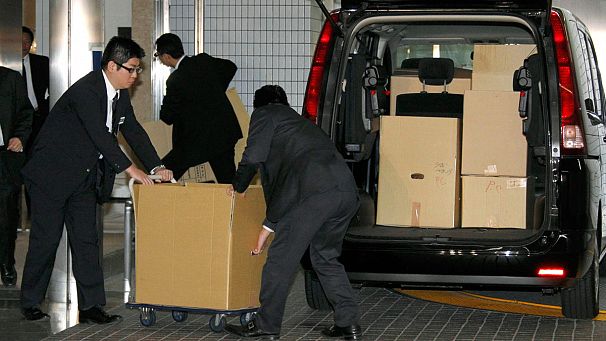Tokyo Olympus buildings raided in accounting scandal