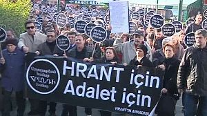 Turquie : des proches de Hrant Dink réclament un véritable procès
