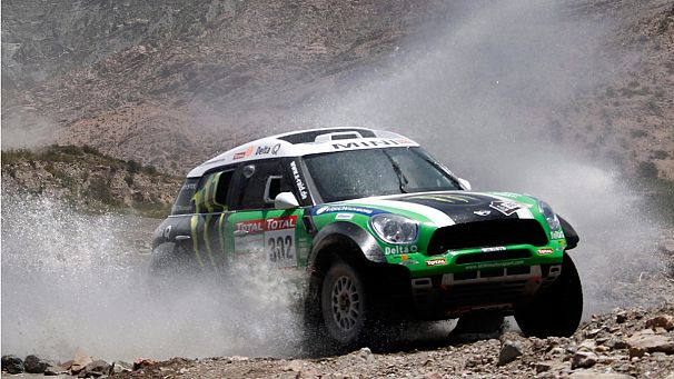 Coma and Peterhansel claim stage four of Dakar