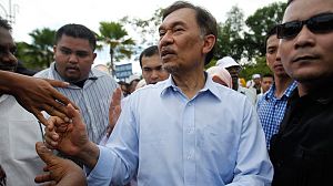 Accusé de sodomie, l’opposant malaisien Anwar Ibrahim est acquitté