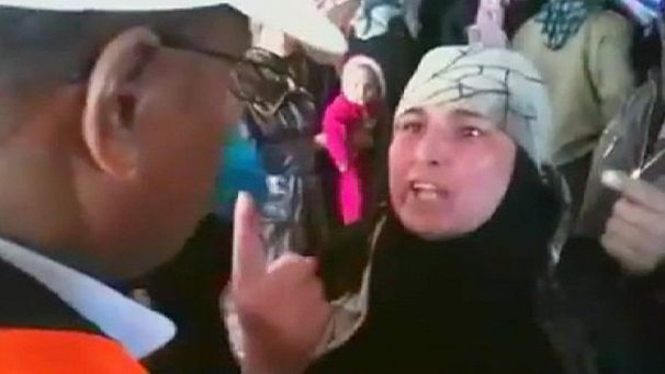 Syrians tell Arab monitors of violence