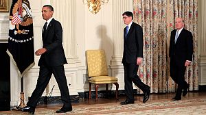Obama aide steps down