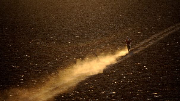 Barreda cruises to maiden Dakar stage win