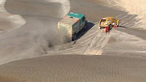 sport: Le chassé-croisé continue en tête du Dakar