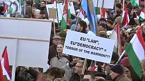 Hungary: Huge rally backs government in EU row