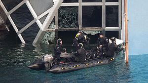 Unregistered passengers hamper liner rescue efforts