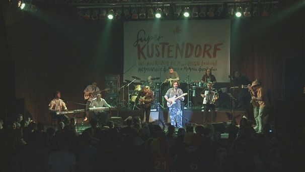 Zu Gast bei Emir Kusturica in Küstendorf