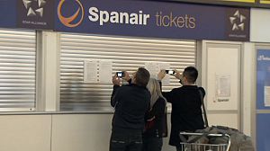 Espagne: des centaines de passagers subissent de plein fouet la faillite de Spanair
