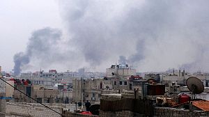 Syria: Assad troops fight back against rebels