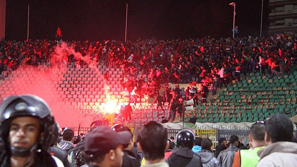 74 قتيلا و200 جريح على الأقل في أعمال شغب في نهاية مباراة في كرة القدم في مصر
