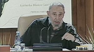 Cuba’s Castro unveils ‘Guerilla of Time’ memoirs