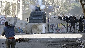 Egypt: Foreign NGO staff face trial as clashes continue