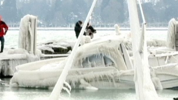 بحيرة جنيف تبدوا جميلة في الجليد