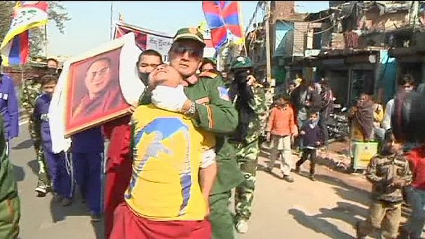 India: fake violence for real rights