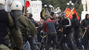Affrontements entre grévistes et police en Grèce