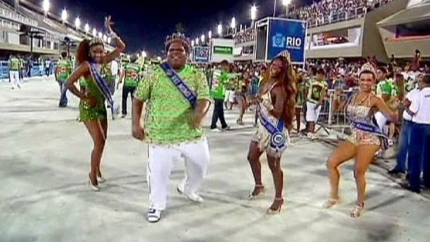 First carnival parades in Rio