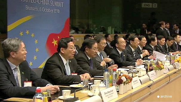 Close-up: Debt crisis and airline tax to top EU-China summit
